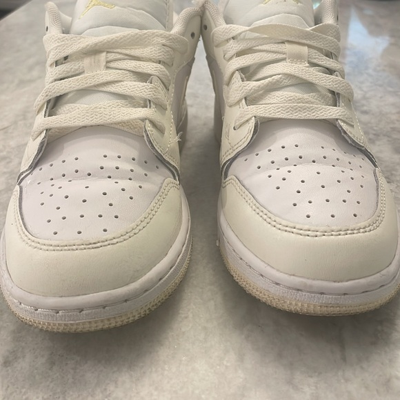 Jordan 1 - Picture 6 of 8